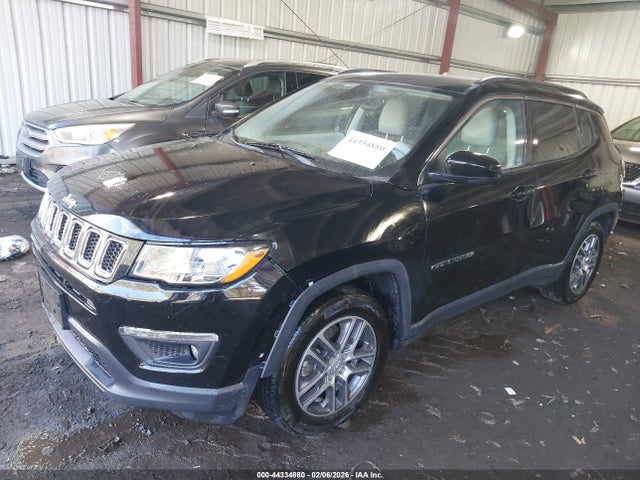 44334880 :رقم المزاد ، 3C4NJCBB6KT730651 vin ، 2019 Jeep Compass Sun And Wheel Fwd مزاد بيع