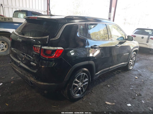 44334880 :رقم المزاد ، 3C4NJCBB6KT730651 vin ، 2019 Jeep Compass Sun And Wheel Fwd مزاد بيع