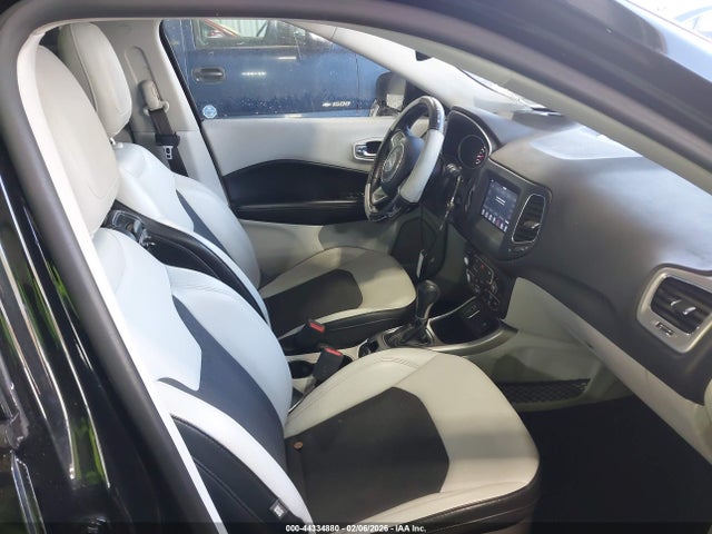 44334880 :رقم المزاد ، 3C4NJCBB6KT730651 vin ، 2019 Jeep Compass Sun And Wheel Fwd مزاد بيع