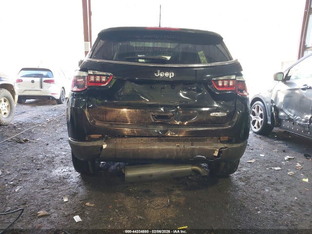 44334880 :رقم المزاد ، 3C4NJCBB6KT730651 vin ، 2019 Jeep Compass Sun And Wheel Fwd مزاد بيع