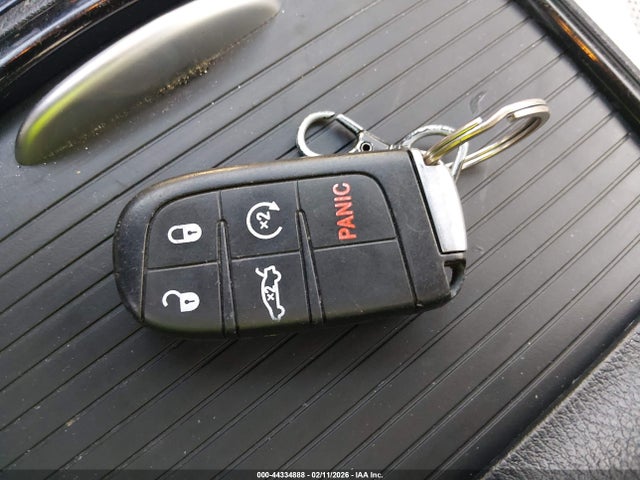 44334888 :رقم المزاد ، 2C3CCABGXJH148467 vin ، 2018 Chrysler 300 300s مزاد بيع
