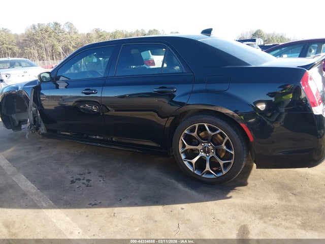 44334888 :رقم المزاد ، 2C3CCABGXJH148467 vin ، 2018 Chrysler 300 300s مزاد بيع
