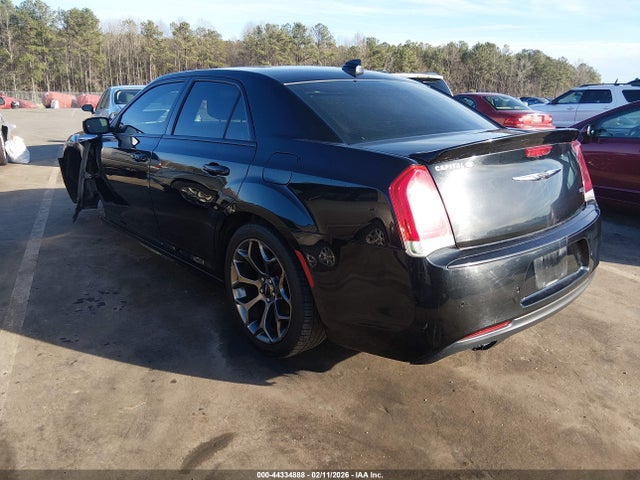 44334888 :رقم المزاد ، 2C3CCABGXJH148467 vin ، 2018 Chrysler 300 300s مزاد بيع