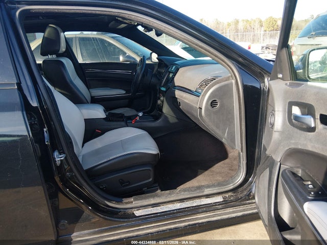44334888 :رقم المزاد ، 2C3CCABGXJH148467 vin ، 2018 Chrysler 300 300s مزاد بيع