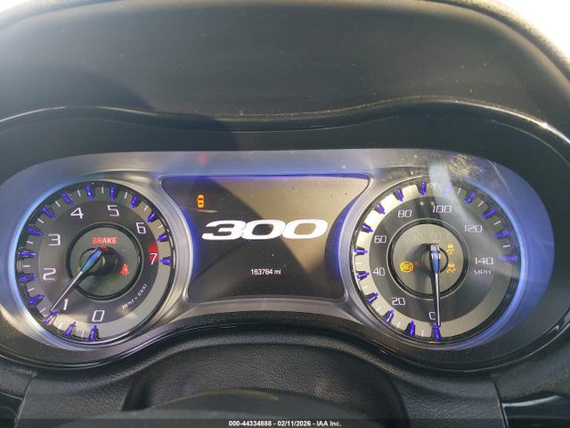 44334888 :رقم المزاد ، 2C3CCABGXJH148467 vin ، 2018 Chrysler 300 300s مزاد بيع