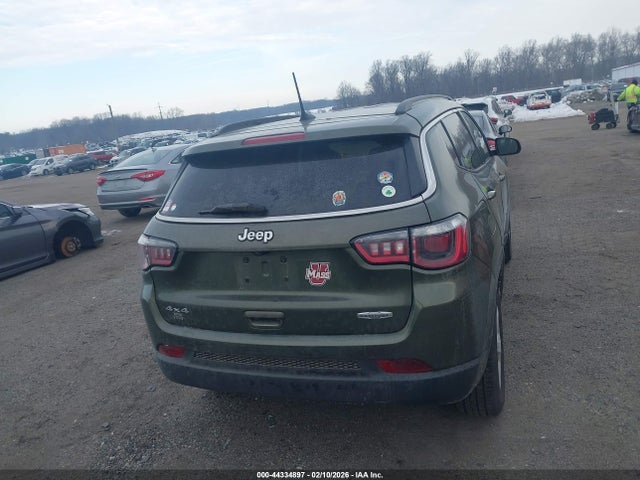 2020 Jeep Compass Latitude 4x4 მანქანა იყიდება აუქციონზე, vin: 3C4NJDBB5LT225255, აუქციონის ნომერი: 44334897