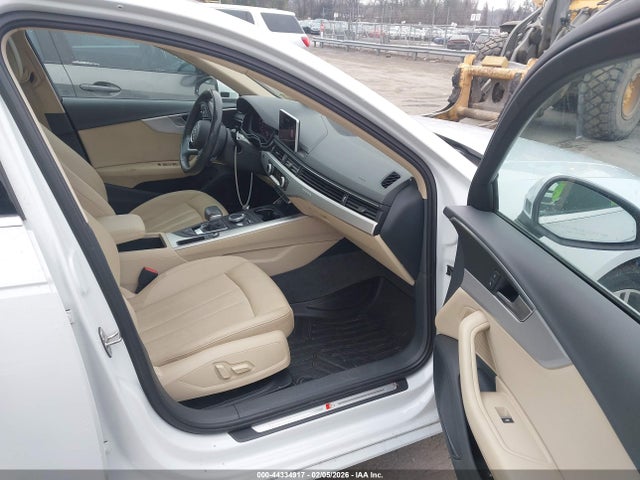 2017 AUDI A4 WAUENAF4XHN011946 Photo 4