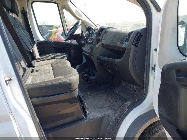 3C6URVJG2JE158758 RAM Promaster 3500 Cargo Van High Roof 159 Wb Ext