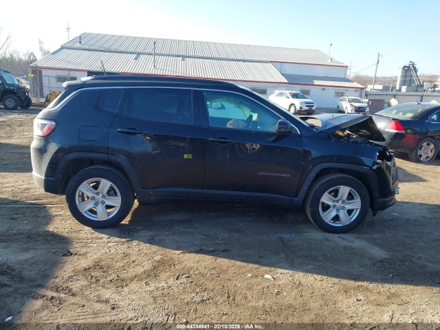 44334941 :رقم المزاد ، 3C4NJDBB6NT176456 vin ، 2022 Jeep Compass Latitude 4x4 مزاد بيع