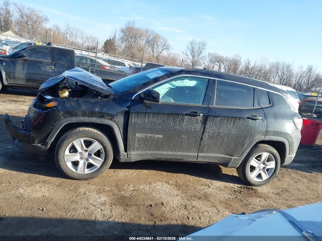 44334941 :رقم المزاد ، 3C4NJDBB6NT176456 vin ، 2022 Jeep Compass Latitude 4x4 مزاد بيع