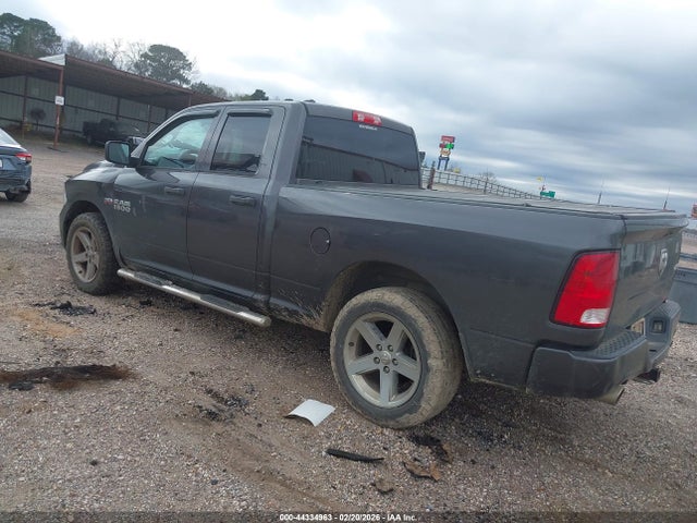 44334963 :رقم المزاد ، 1C6RR7FT4JS116905 vin ، 2018 Ram 1500 Express  4x4 6'4 Box مزاد بيع