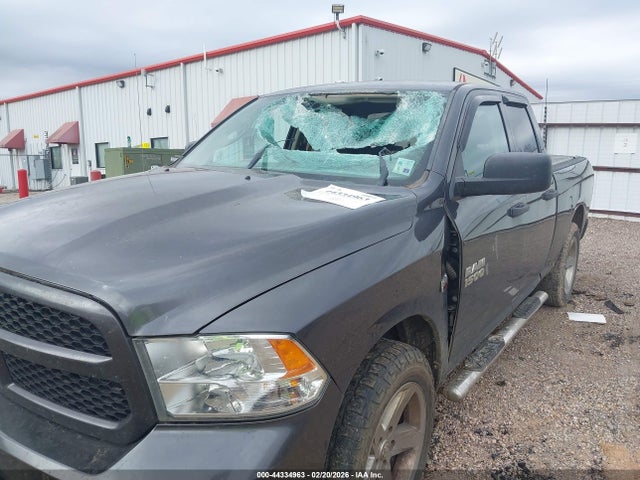44334963 :رقم المزاد ، 1C6RR7FT4JS116905 vin ، 2018 Ram 1500 Express  4x4 6'4 Box مزاد بيع