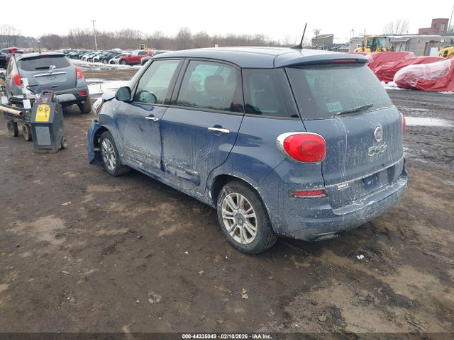 2020 FIAT 500L ZFBNFAAH8LZ042577 Photo 2