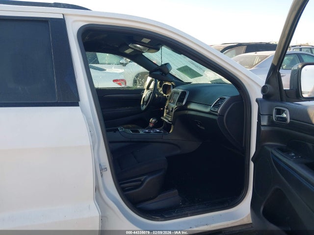 2019 Jeep Grand Cherokee Upland 4x2 მანქანა იყიდება აუქციონზე, vin: 1C4RJEAG1KC851593, აუქციონის ნომერი: 44335079