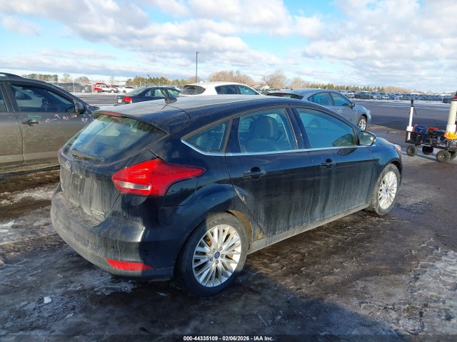 Ford Focus Titanium 2016 1FADP3N24GL216067 Image 4
