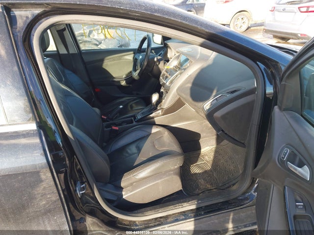 Ford Focus Titanium 2016 1FADP3N24GL216067 Image 5