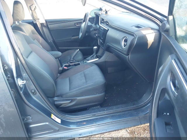 2T1BURHE5JC075074 Toyota COROLLA LE
