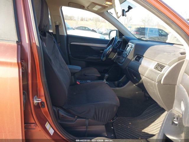 2014 MITSUBISHI OUTLANDER JA4AZ3A30EZ014367 Photo 4