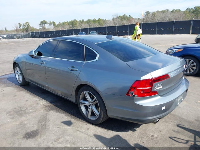 2018 VOLVO S90 LVY982AKXJP032127 Photo 2
