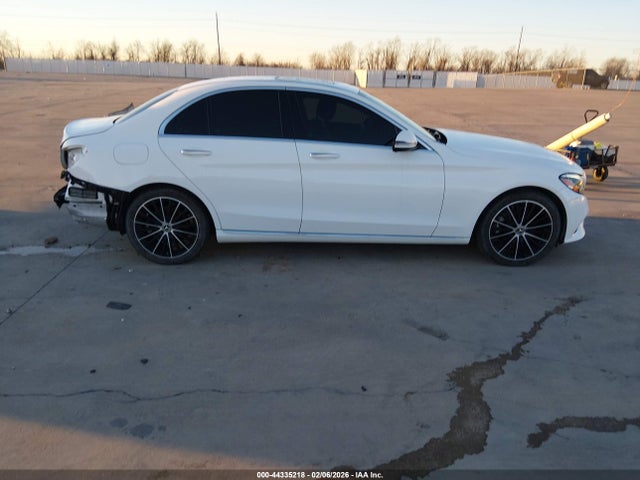 W1KWF8DB1MR647193 Mercedes-Benz C 300 Sedan