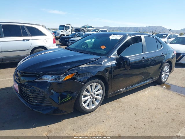 Aukcja sprzedaży 2018 Toyota Camry Le, vin: 4T1B11HK1JU056360, numer aukcji: 44335223