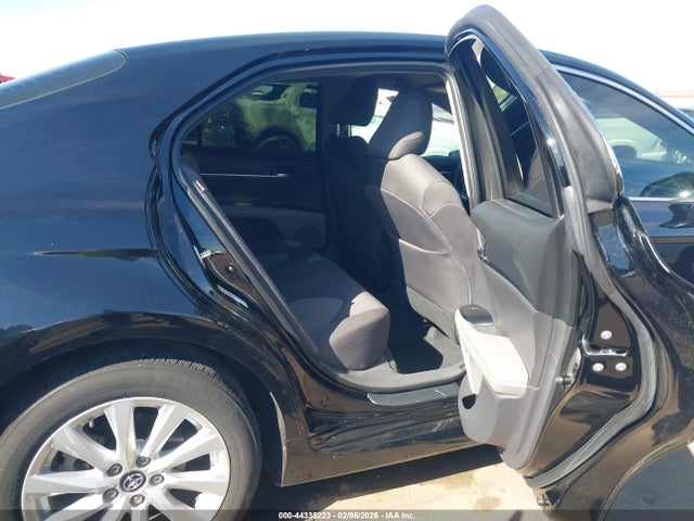 Aukcja sprzedaży 2018 Toyota Camry Le, vin: 4T1B11HK1JU056360, numer aukcji: 44335223