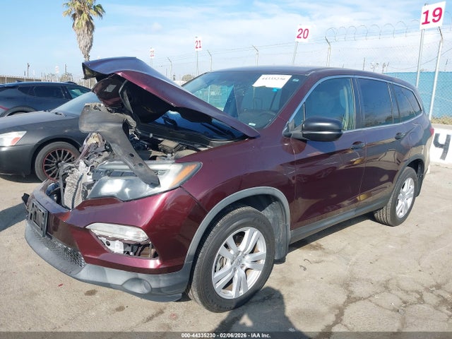 Honda PILOT LX 2017 5FNYF5H19HB028002 Image 2