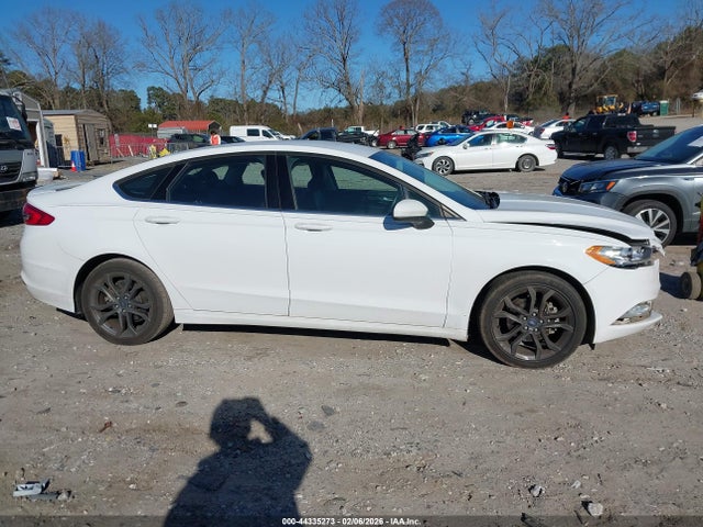 3FA6P0HD0JR223031 Ford FUSION SE