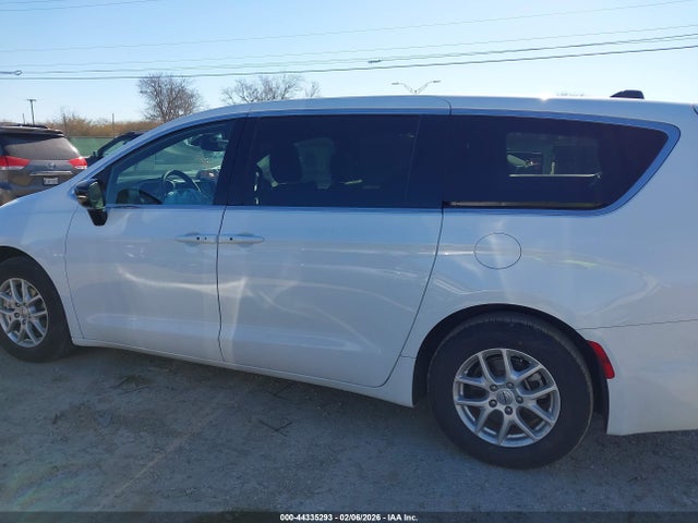 2C4RC1BG7SR513463 Chrysler Pacifica Select