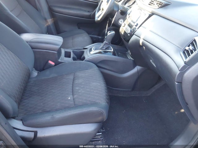 2017 NISSAN ROGUE 5N1AT2MT5HC780790 Photo 4