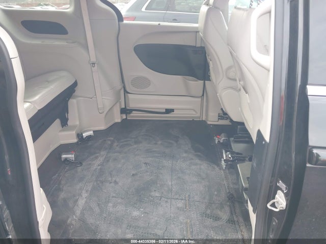 Продаж на аукціоні авто 2021 Chrysler Voyager Lxi, vin: 2C4RC1DG9MR565046, номер лоту: 44335386