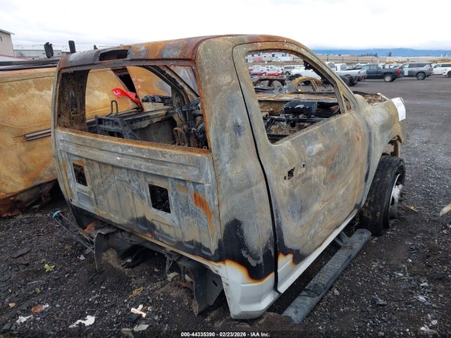 3C7WRNBL4NG255230 RAM 5500 Chassis Tradesman/slt