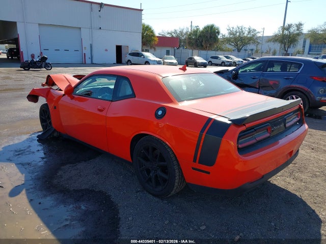44335401 :رقم المزاد ، 2C3CDZFJ2GH301143 vin ، 2016 Dodge Challenger 392 Hemi Scat Pack Shaker مزاد بيع