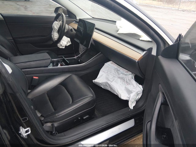 2019 TESLA MODEL 3 5YJ3E1EA5KF310591 Photo 4