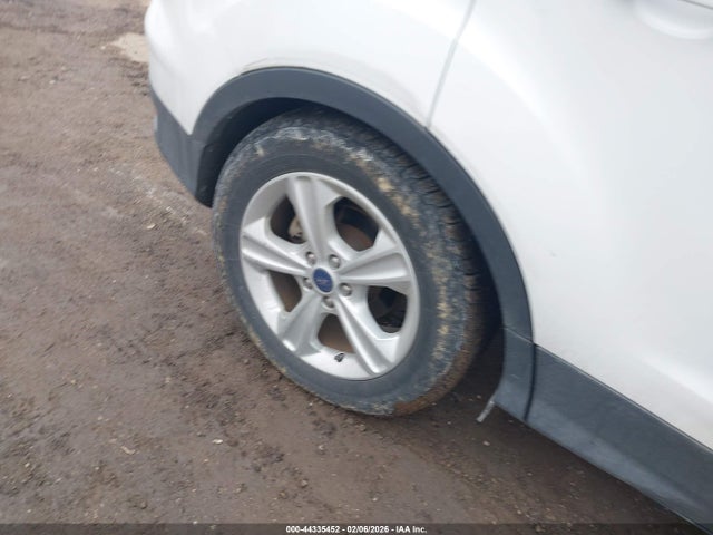 1FMCU9G94GUC83107 Ford ESCAPE SE