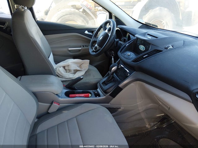 1FMCU9G94GUC83107 Ford ESCAPE SE