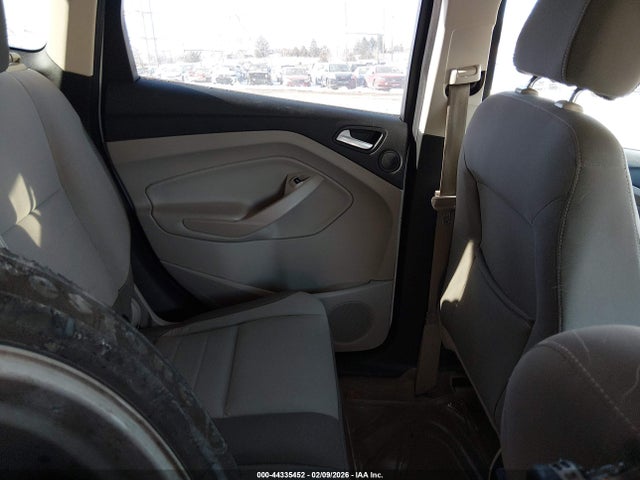 1FMCU9G94GUC83107 Ford ESCAPE SE