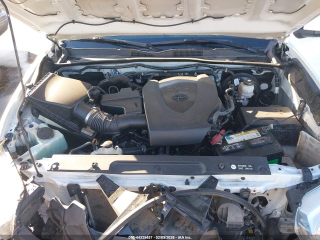5TFRZ5CN3JX066259 Toyota Tacoma Sr5 V6