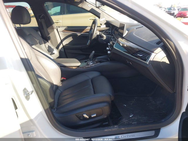 2018 BMW 530E WBAJA9C55JB251094 Photo 4