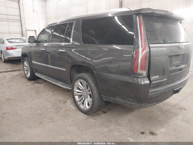 2018 CADILLAC ESCALADE ESV 1GYS4HKJ0JR167211 Photo 2