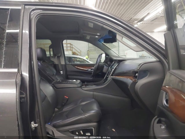2018 CADILLAC ESCALADE ESV 1GYS4HKJ0JR167211 Photo 4