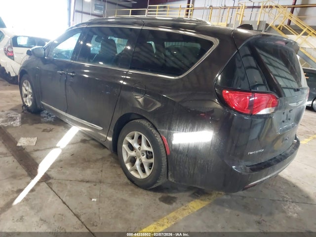 Aukcja sprzedaży 2017 Chrysler Pacifica Touring-l Plus, vin: 2C4RC1EG7HR577099, numer aukcji: 44335502
