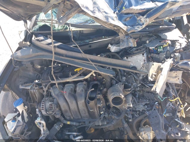5NPD84LF3JH308754 Hyundai ELANTRA SEL