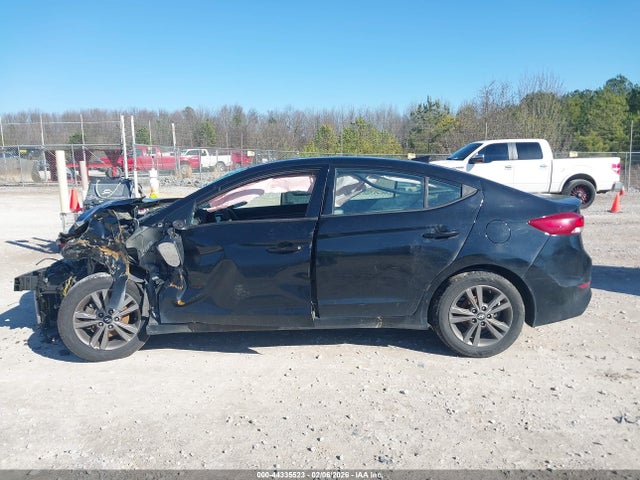 5NPD84LF3JH308754 Hyundai ELANTRA SEL