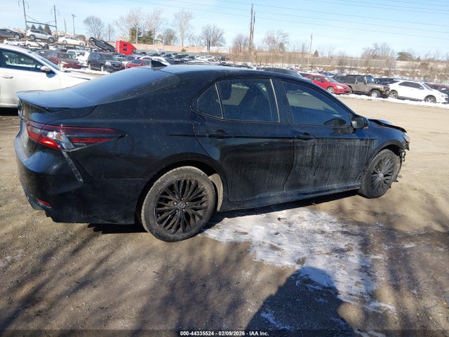 4T1T11AK1MU452372 Toyota Camry Se Nightshade Edition