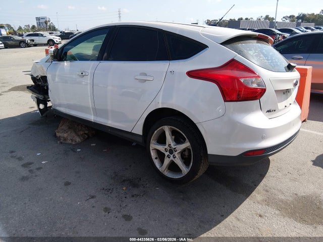 1FADP3N23EL185181 Ford Focus Titanium