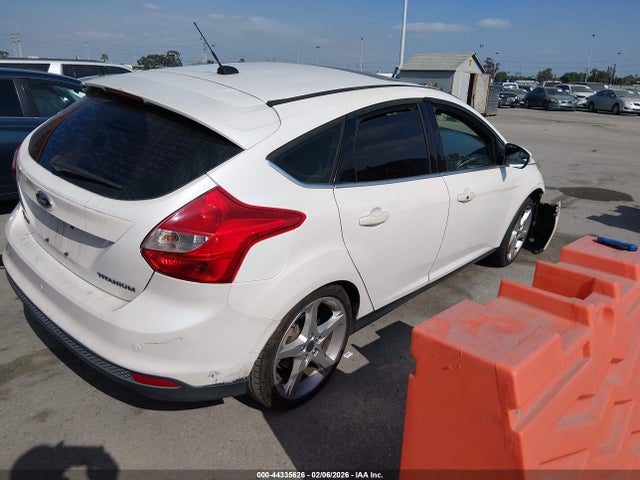 1FADP3N23EL185181 Ford Focus Titanium