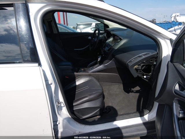 1FADP3N23EL185181 Ford Focus Titanium