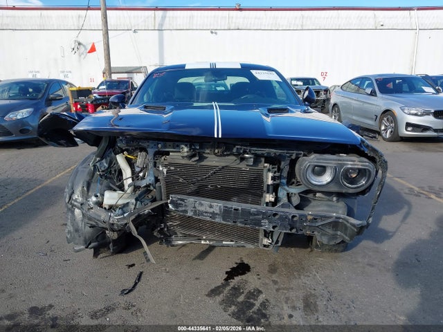 2013 Dodge Challenger Sxt მანქანა იყიდება აუქციონზე, vin: 2C3CDYAG1DH692190, აუქციონის ნომერი: 44335641