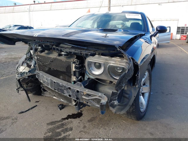 2013 Dodge Challenger Sxt მანქანა იყიდება აუქციონზე, vin: 2C3CDYAG1DH692190, აუქციონის ნომერი: 44335641
